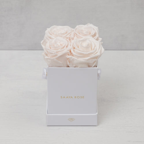 4 White Box (Light Pink Roses)